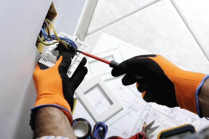 5 Best Electricians in Newark - Discover skilled help for wiring, outlets, and repairs
